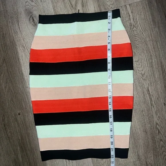 Bebe Bodycon Striped Two Piece Set Size M - Picture 8 of 13